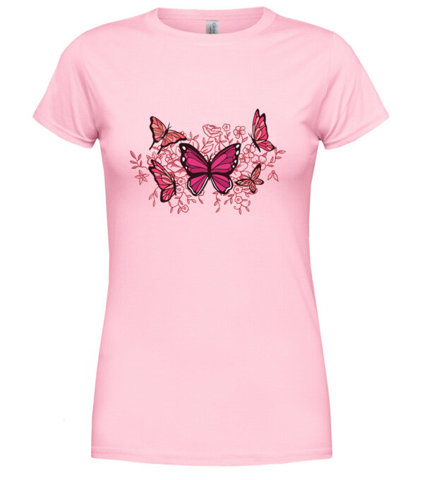  model  pe tricou