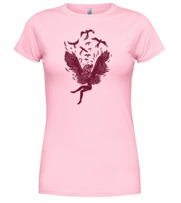  model  pe tricou