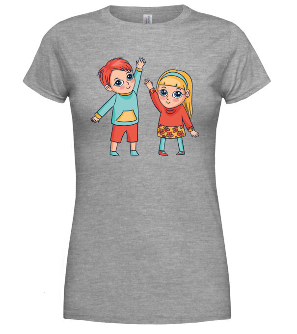  model  pe tricou