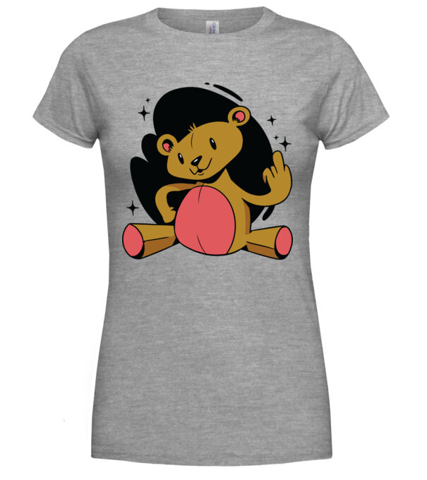 model  pe tricou