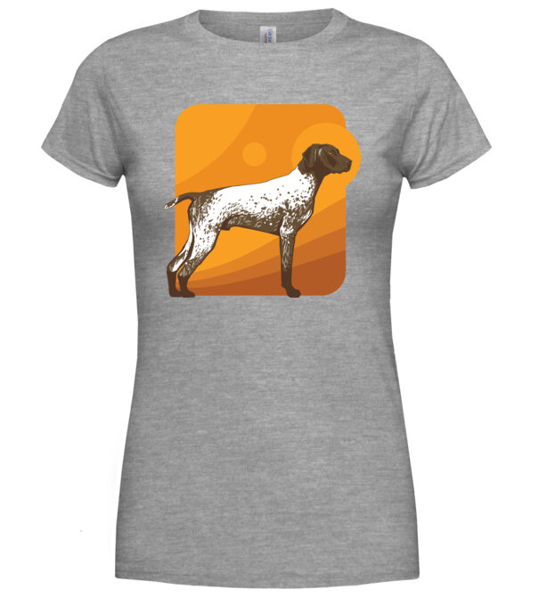  model  pe tricou