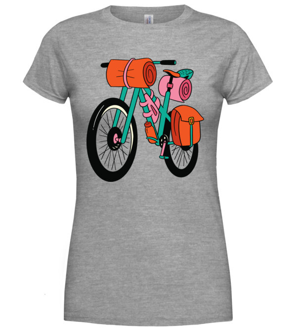  model  pe tricou