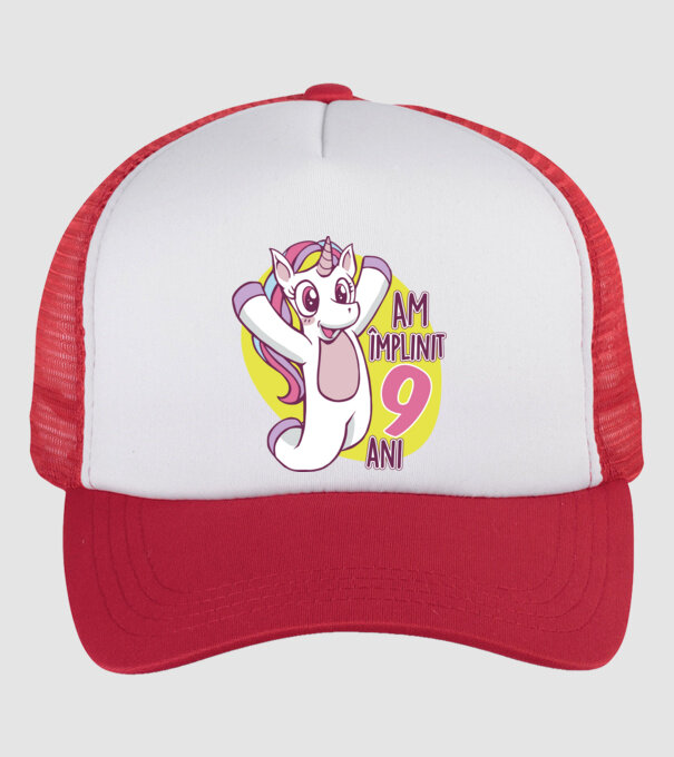 Am împlinit 9 ani model alb/roșu pe tricou