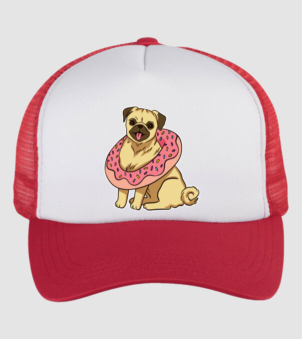Mops cu gogoașă la gât model alb/roșu pe tricou