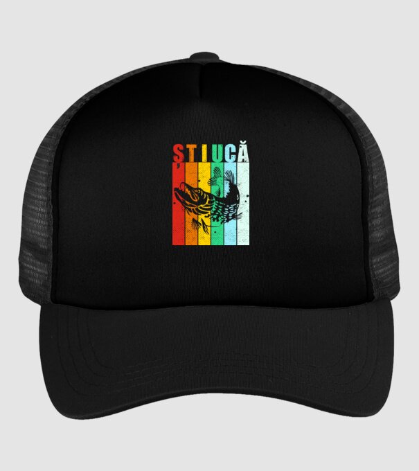 știucă model negru pe tricou