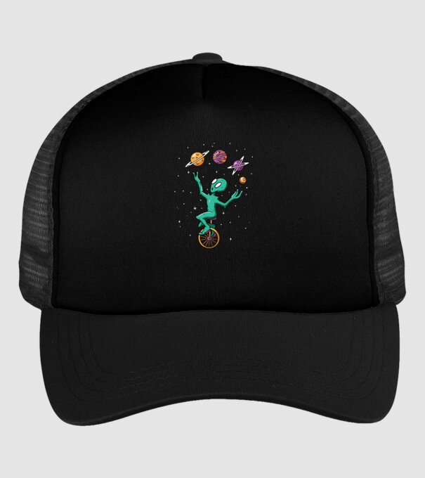Jongler Alien model negru pe tricou