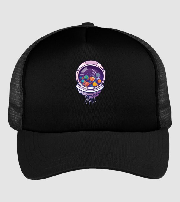Cască de astronaut model negru pe tricou