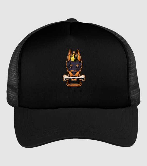 Rege Doberman model negru pe tricou