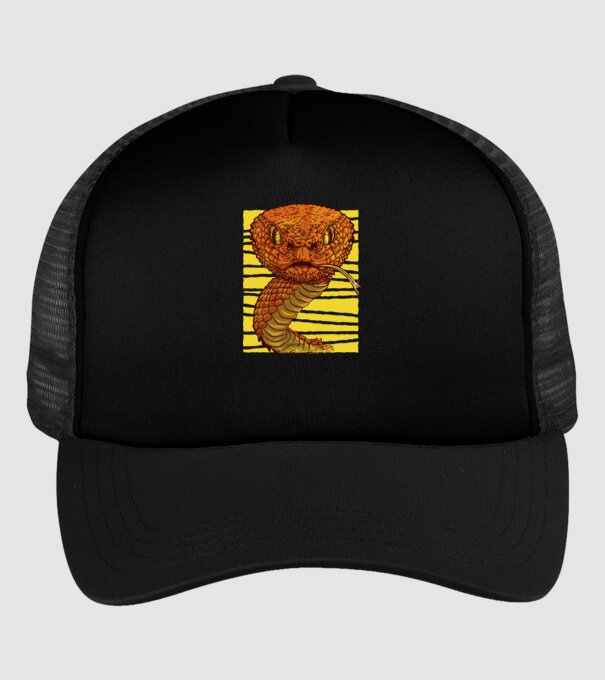 Cap de șarpe model negru pe tricou