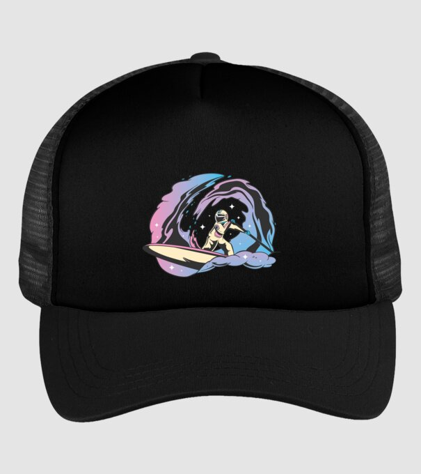 Surf Astronaut model negru pe tricou