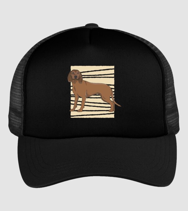 Câine de vânătoare model negru pe tricou