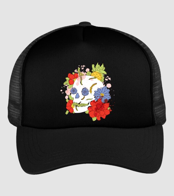 Craniu cu Flori model negru pe tricou