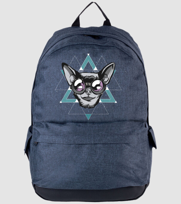 Tricou cu Câine Chihuahua model albastru jeanși pe tricou