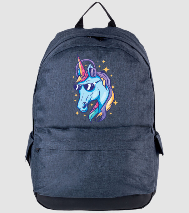Unicorn strălucitor cu căști model albastru jeanși pe tricou