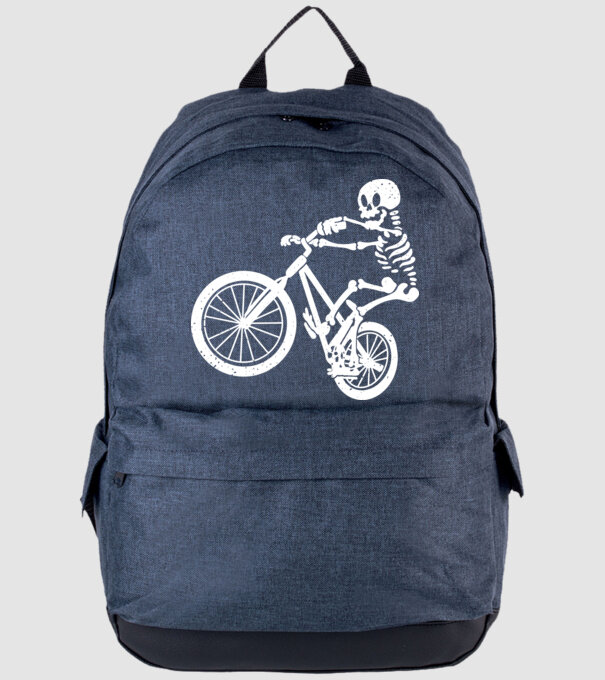 Biciclist schelet model albastru jeanși pe tricou