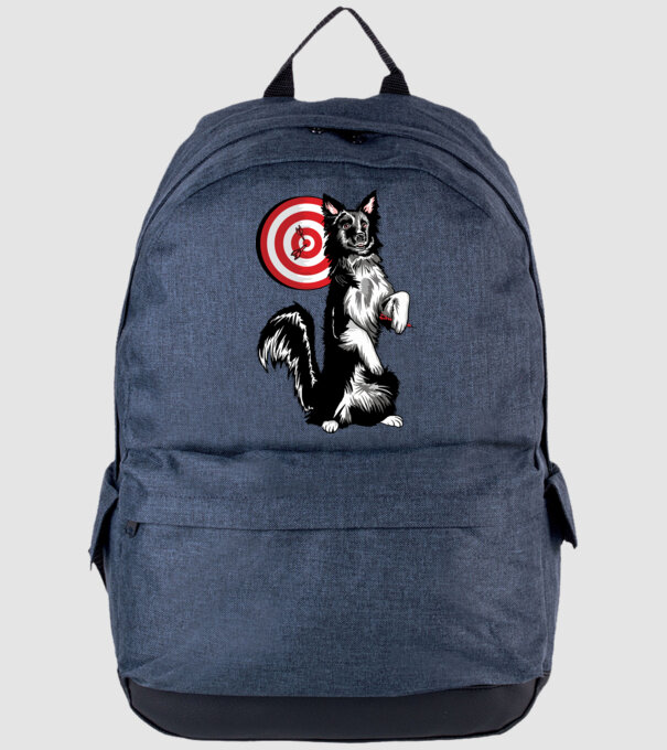 Câine cu Darts model albastru jeanși pe tricou