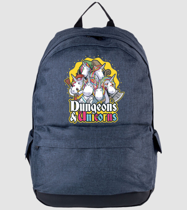 Dungeons and Unicorns model albastru jeanși pe tricou