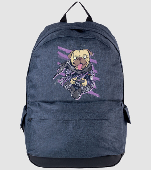 Mops Gamer model albastru jeanși pe tricou