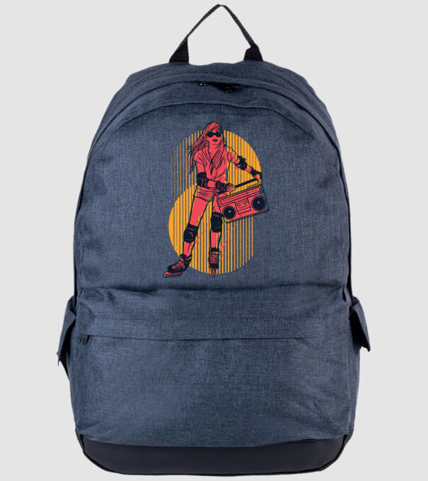 Fată skate model albastru jeanși pe tricou