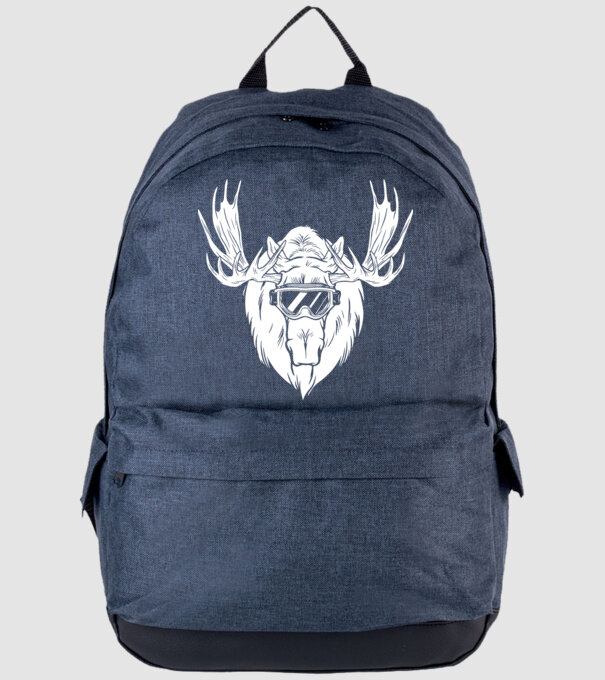 Cap de Elan model albastru jeanși pe tricou