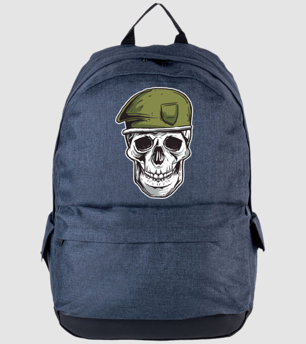 Craniu Soldat model albastru jeanși pe tricou