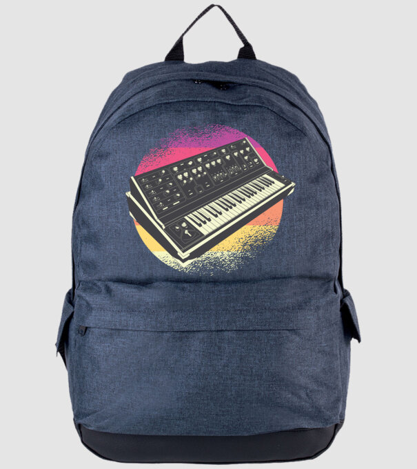 Sintetizator retro model albastru jeanși pe tricou