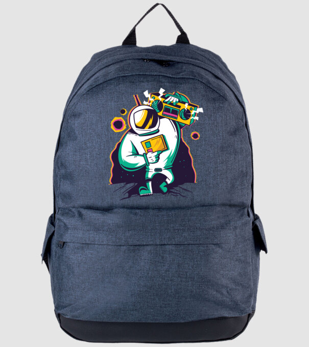 Astronaut cu casetofon model albastru jeanși pe tricou
