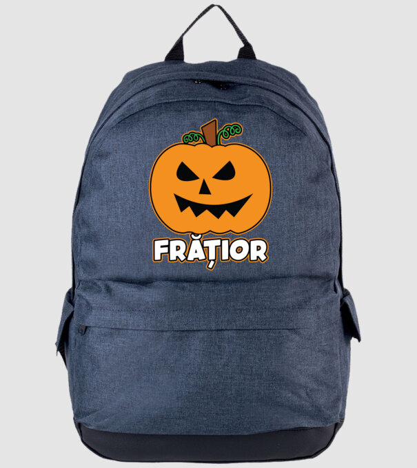 frățior model albastru jeanși pe tricou