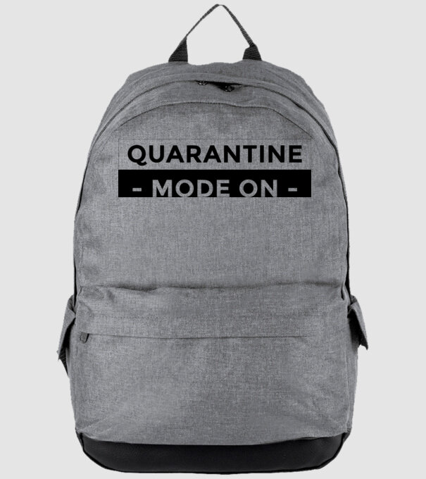 Quarantine mode on model gri pe tricou