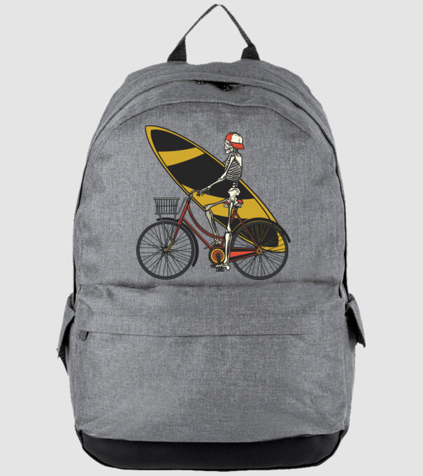 Schelet surfer model gri pe tricou