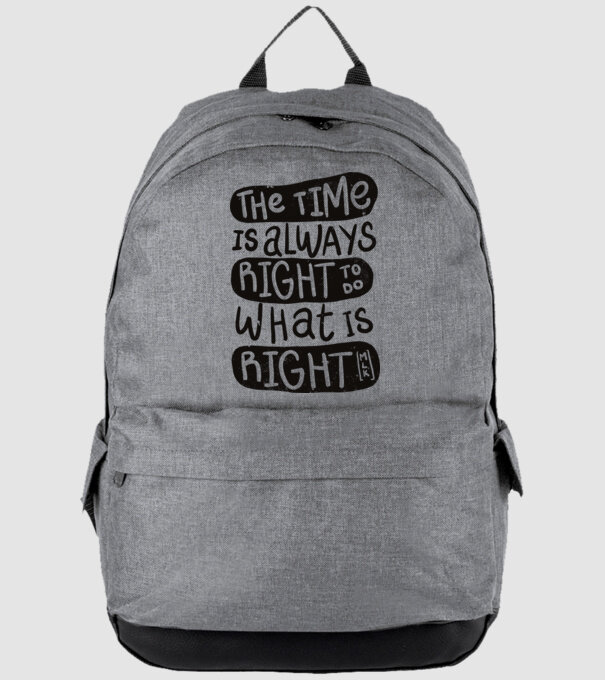 The time is always right model gri pe tricou