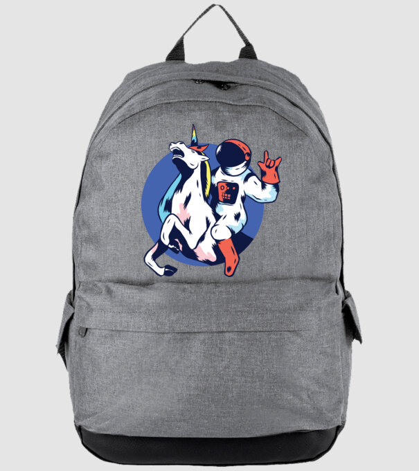 Unicorn Astronaut model gri pe tricou