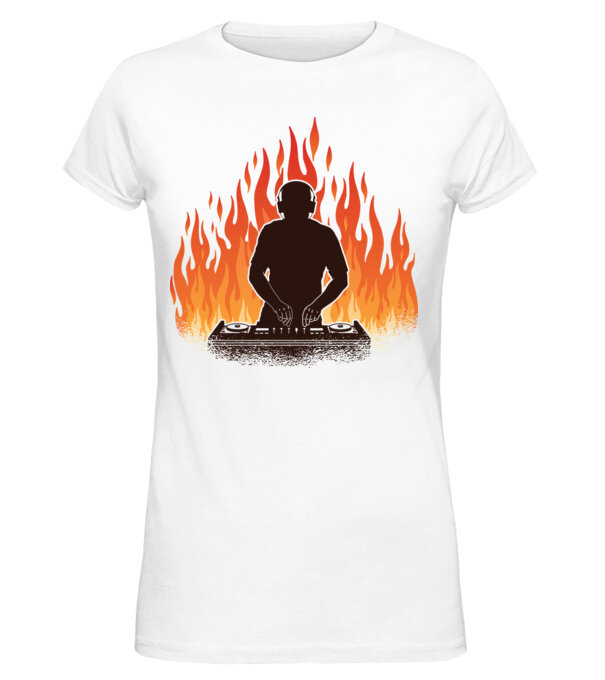  model  pe tricou