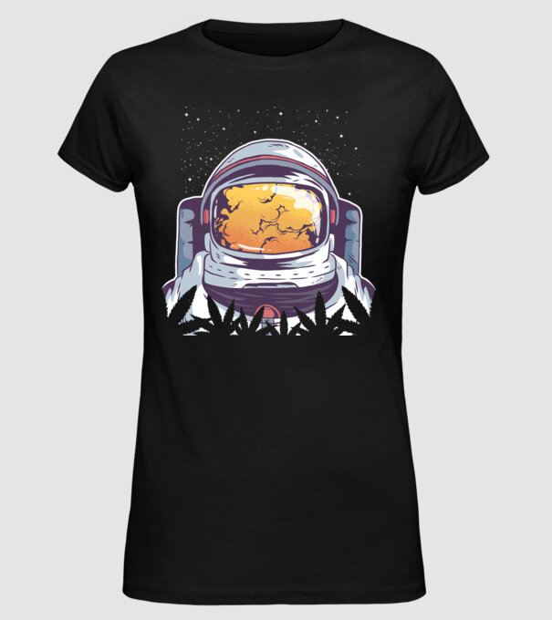 Astronaut Smoker model negru pe tricou