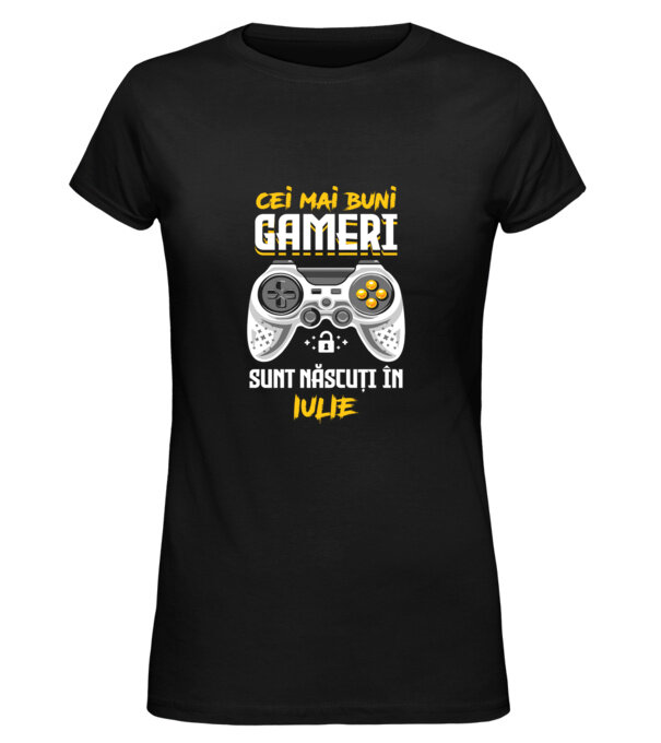  model  pe tricou