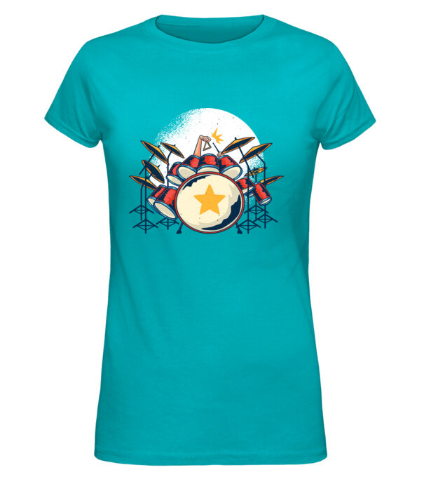  model  pe tricou