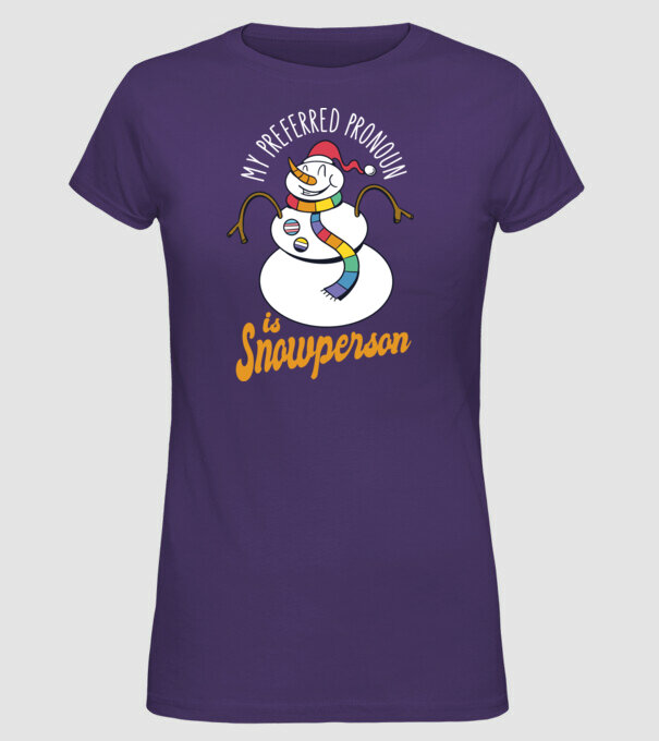Om de zăpadă model mov pe tricou