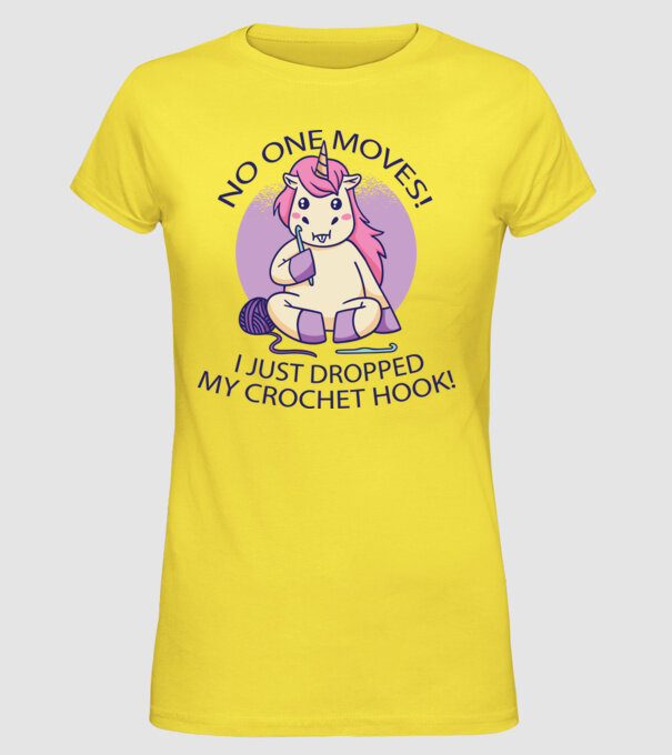 Nu mișcă nimeni, mi-a căzut acul de tricotat - Unicorn model galben pe tricou