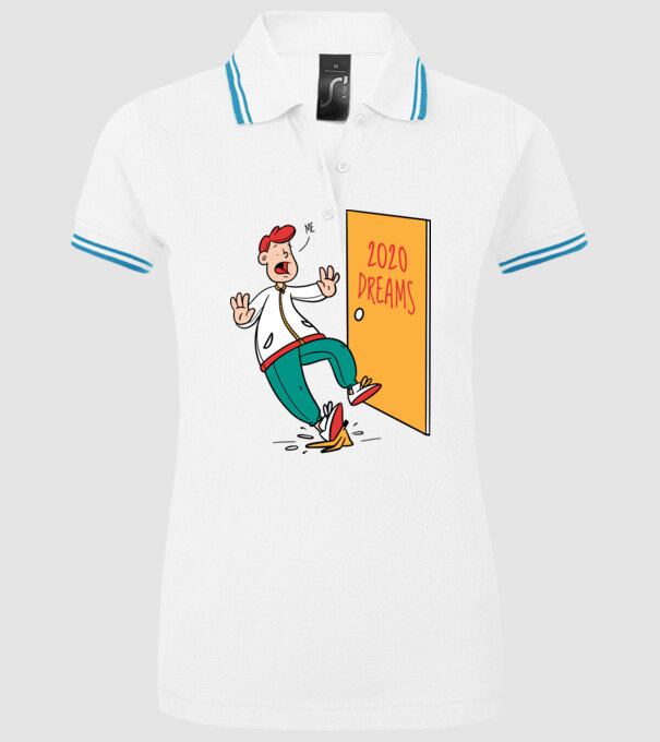 model alb pe tricou
