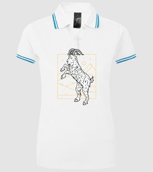 Capră model alb pe tricou