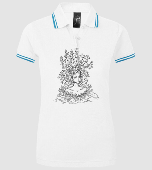 Cap de femeie Coral model alb pe tricou