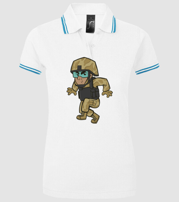 Soldat strecurându-se model alb pe tricou