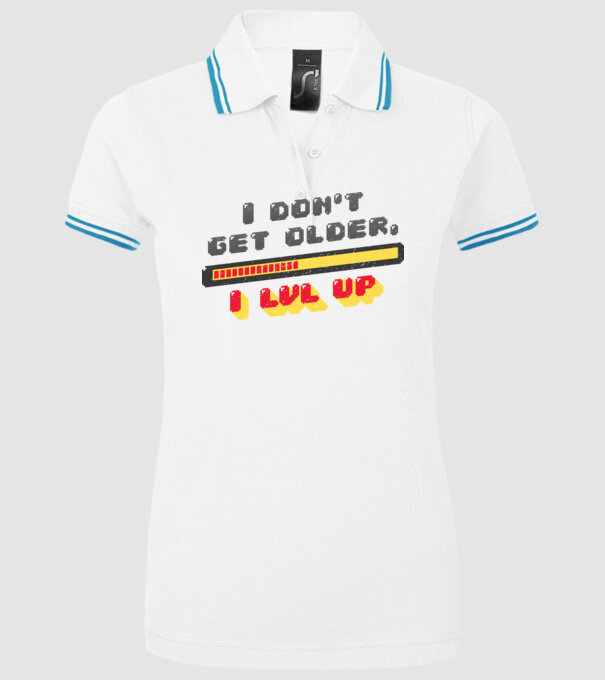 Eu nu îmbătrânesc, trec la nivelul următor Gamer, tricou zi naștere model alb pe tricou