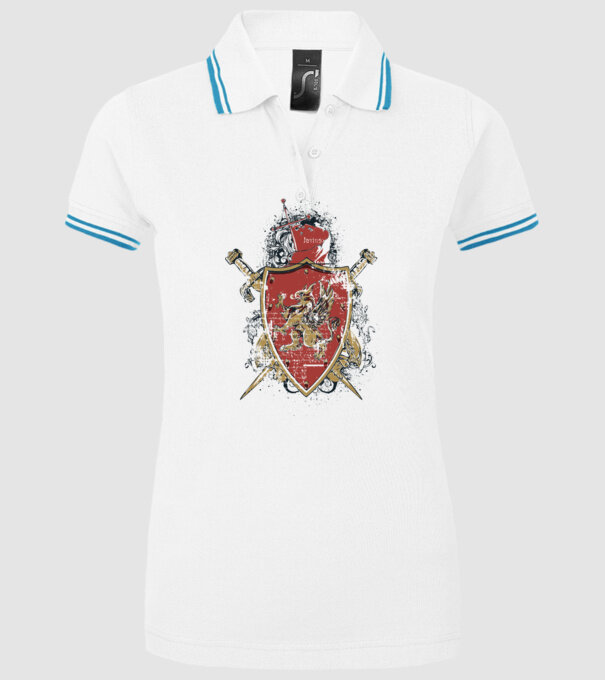 Scut model alb pe tricou