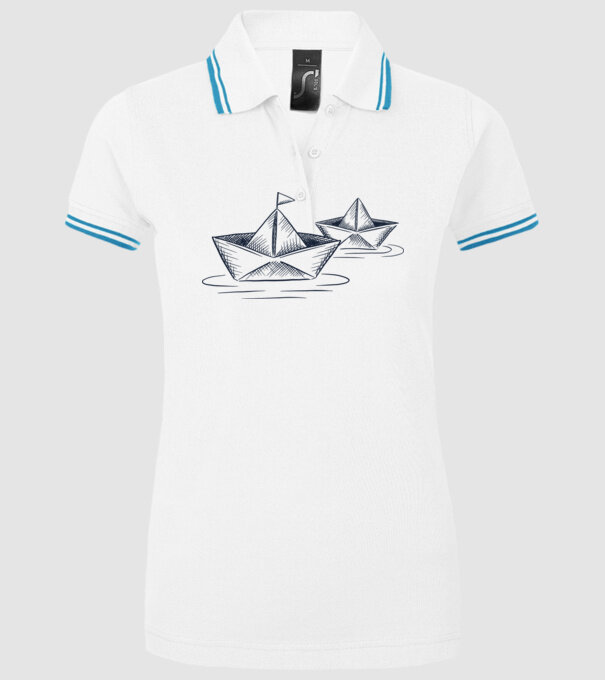 Barca de hârtie model alb pe tricou