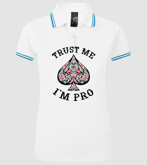 Jucător profesionist de poker model alb pe tricou