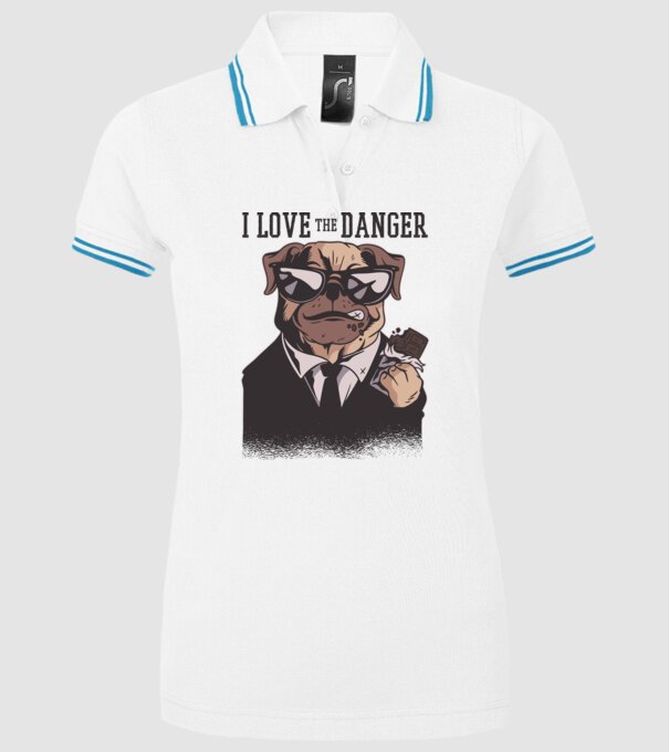 Iubesc pericolul Tricou cu mops model alb pe tricou