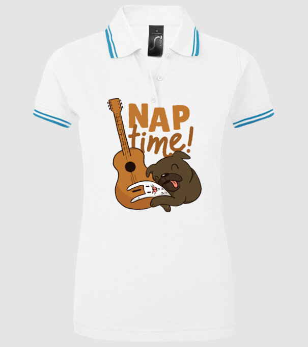 Timp pentru siestă - mops drăguț cu iepuraș și chitară model alb pe tricou