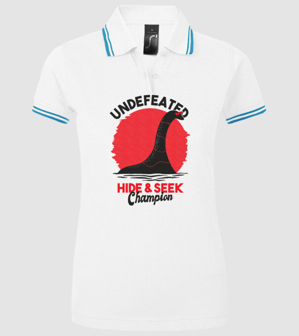 Undefeated Hide & Seek Champion model alb pe tricou