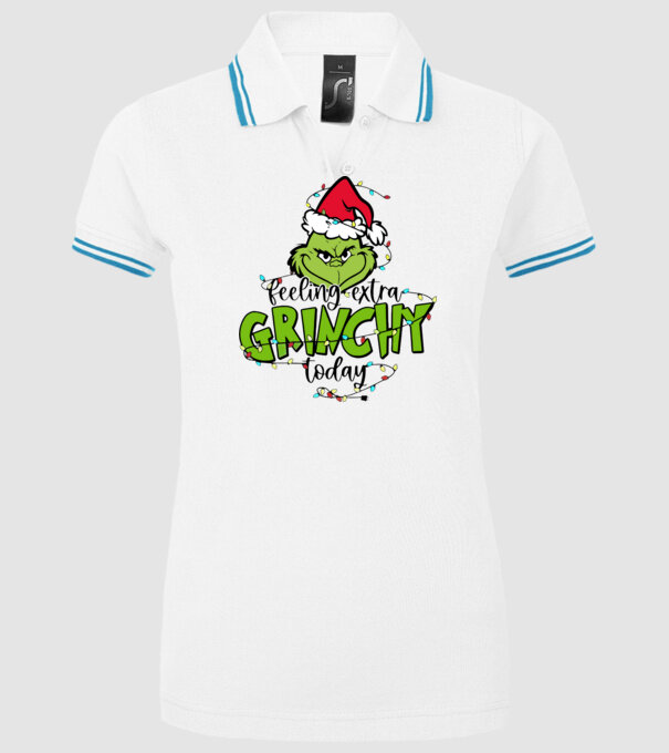 Feeling extra Grinchy today model alb pe tricou